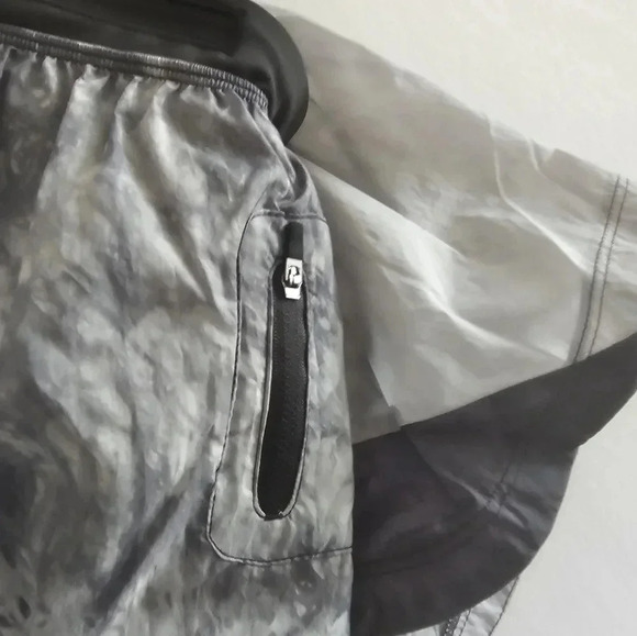 Nike Women's Dri-FIT Repel Mid-Rise 3" Trail Running Shorts - Picture 7 of 12